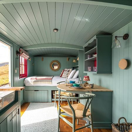 Barlwyd Glamping Hotel Blaenau Ffestiniog Exterior photo